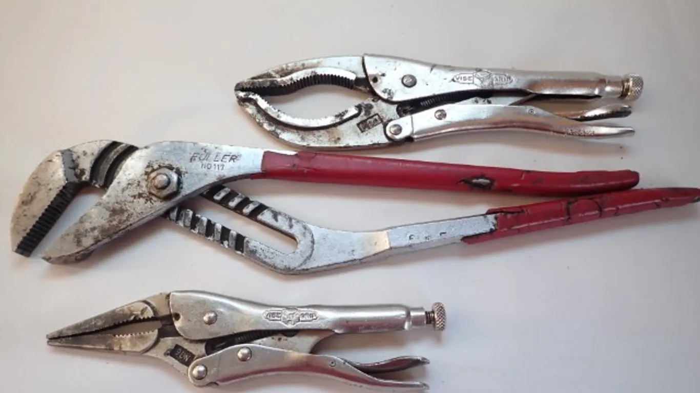 Metal Locking Pliers