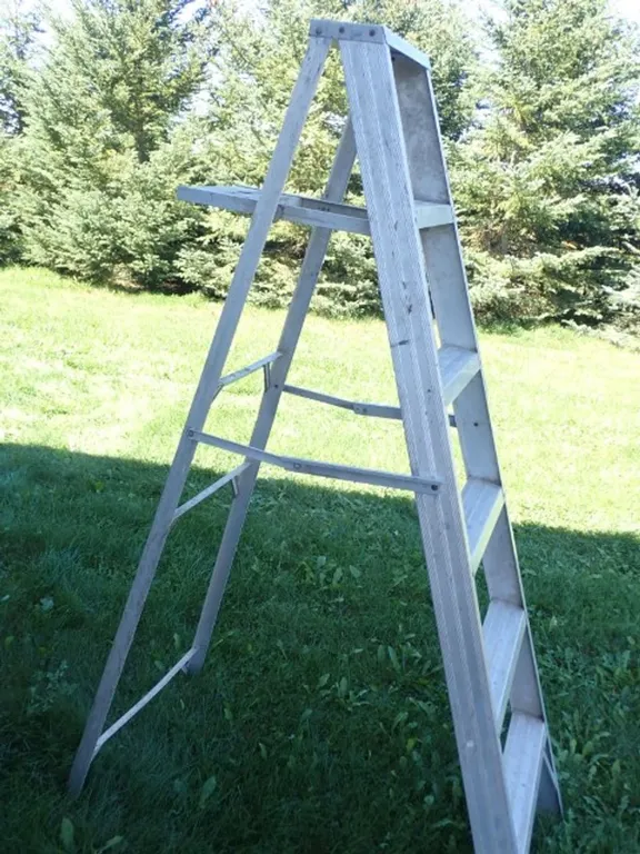 Aluminum Ladder