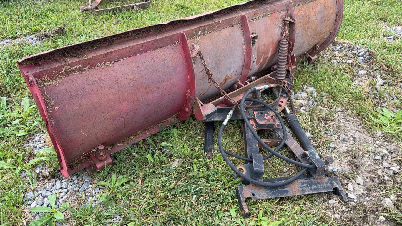 Pickup Snow plow blade and bracket