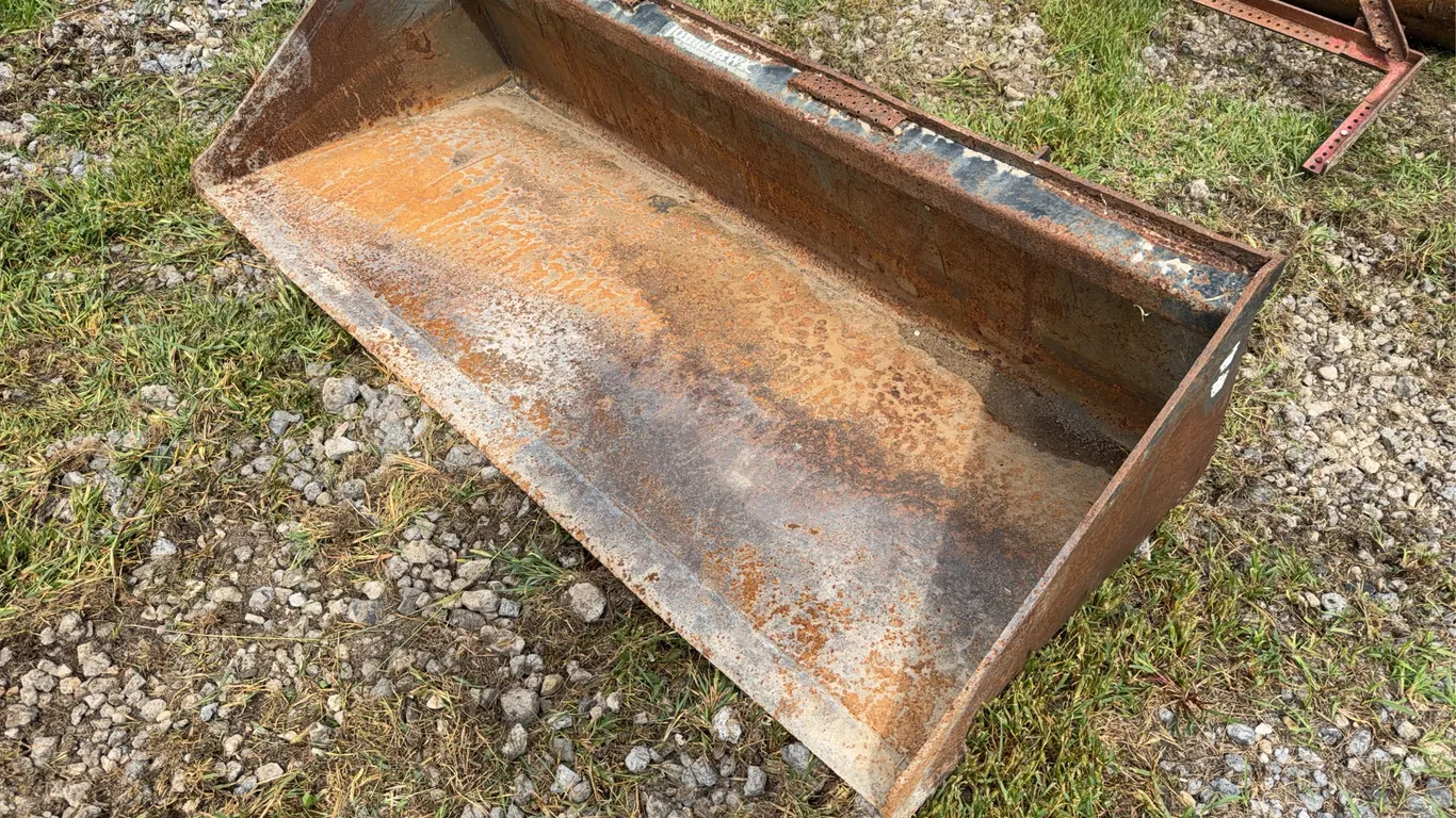 Tomahawk 72” material bucket