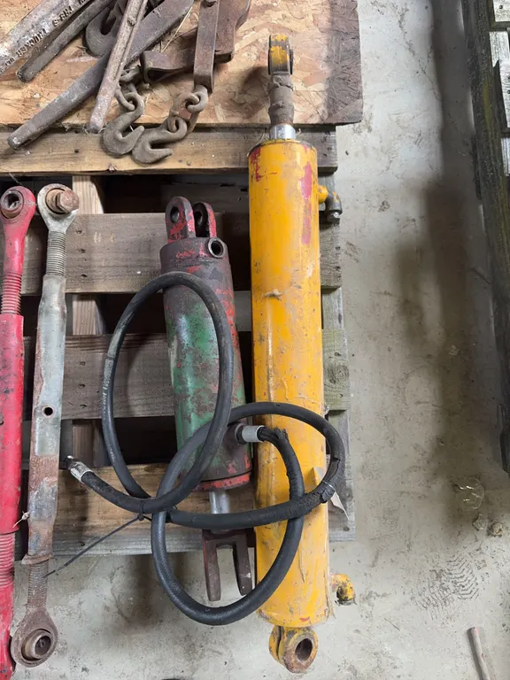 4 1/2” Hydraulic Cylinders - Qty. 2