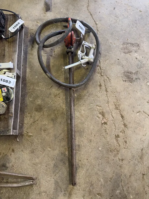 Hand Fuel Pump and Fuel Nozzle