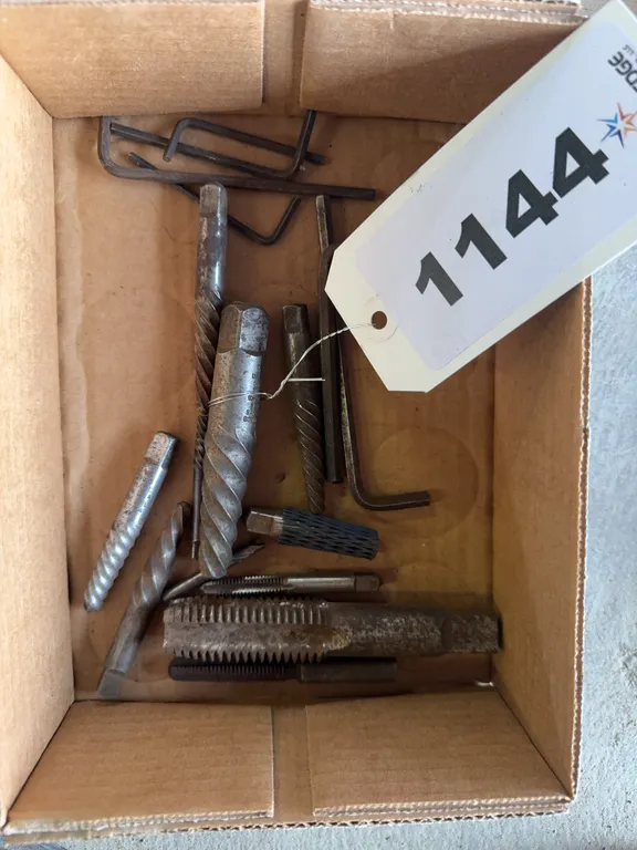 Assortment of extractors