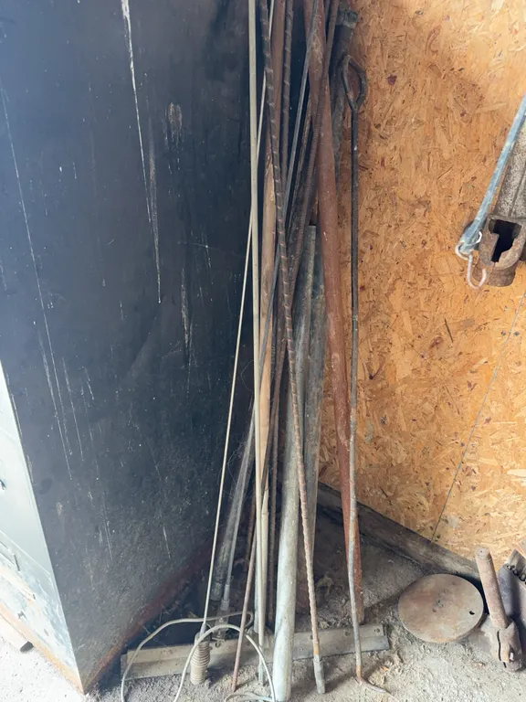 Corner Clean out - Pipes, Tile prod, All Thread rod
