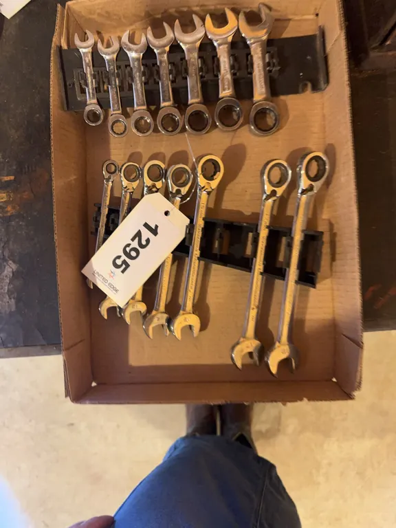 Standard and Metric Gear Wrenches