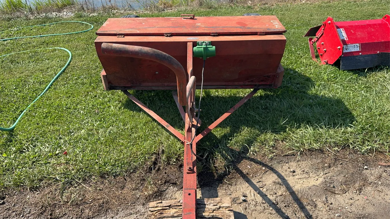 Ezee Flow Seeder - SN: 1737