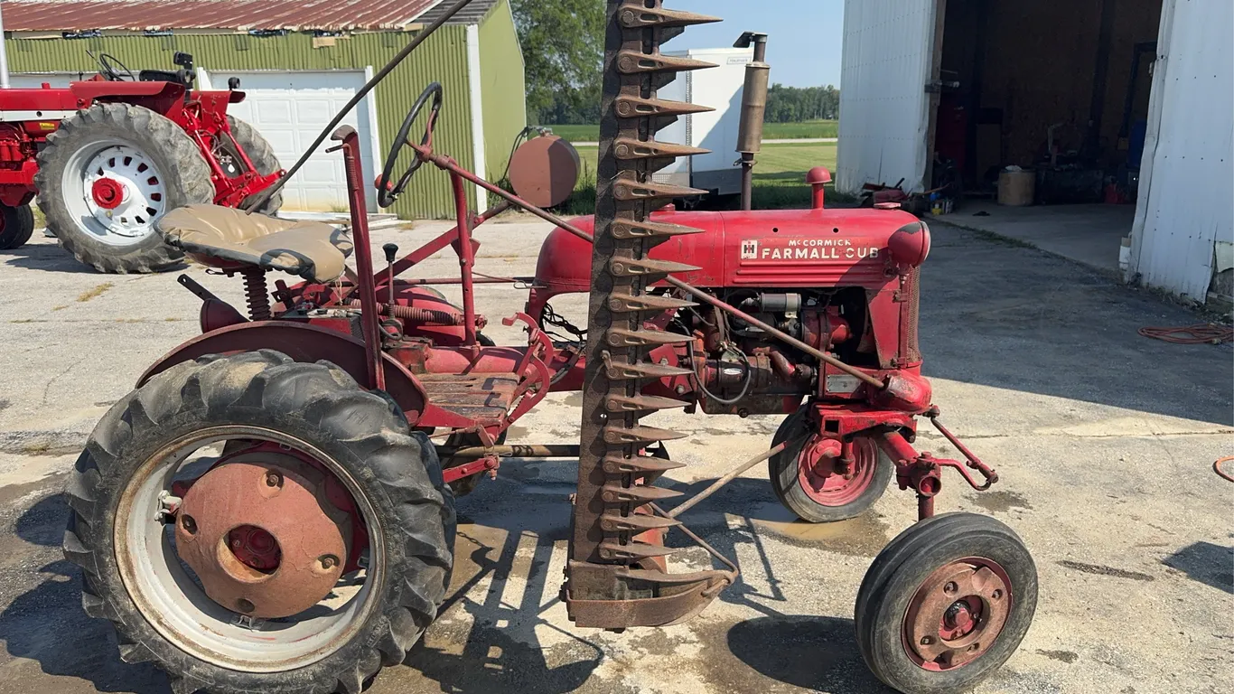 McCormick Farmall Cub w/ 5’ Sickle Mower