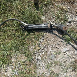 3pt Center Link Hydraulic Cylinder - 2 1/2”X20”  - rod end is bent