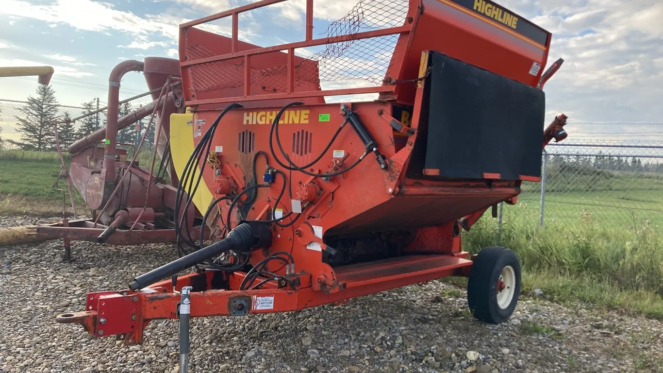 Hi Line Bale Pro 7000 Hay Processor s/n: BPHD003771 **D-61**