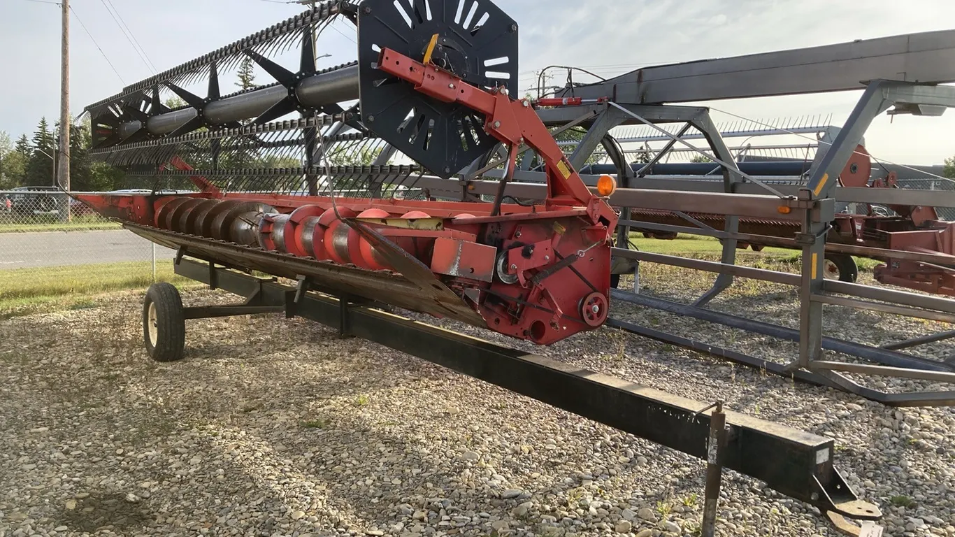 24' Straight Cut Header on Header Trailer