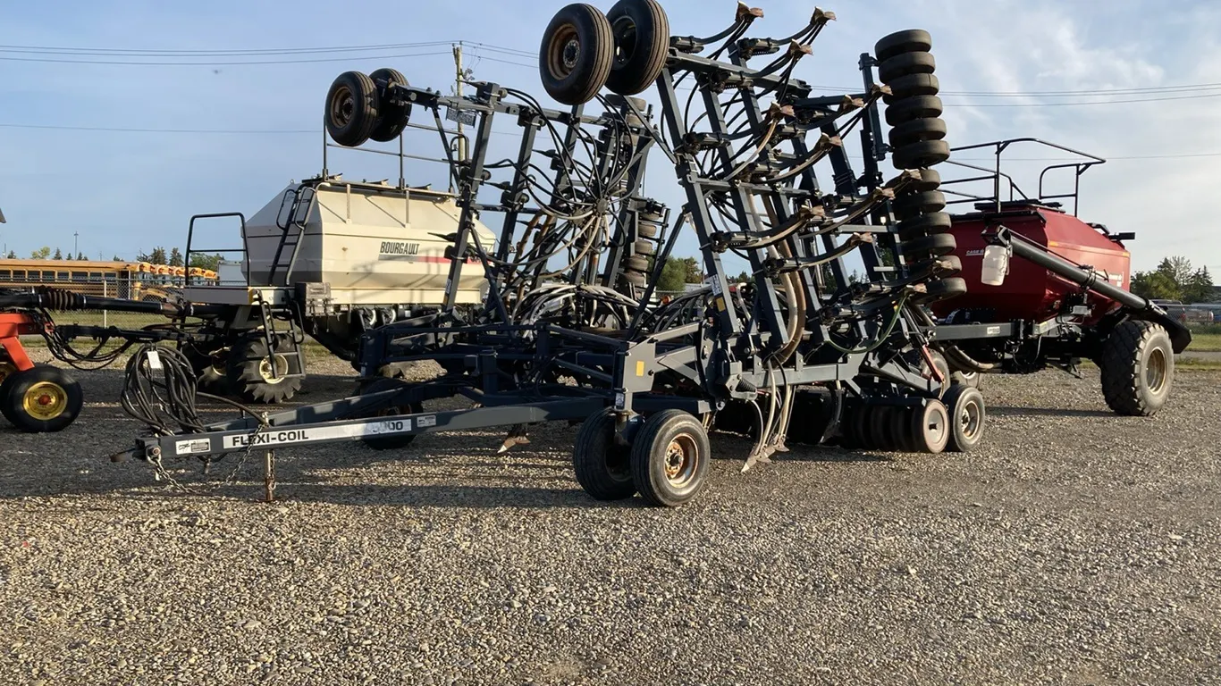 Flexi Coil 33' 5000 Air Drill s/n: AD 102506-00 and Tank s/n: CBJ0004372 **D-54**