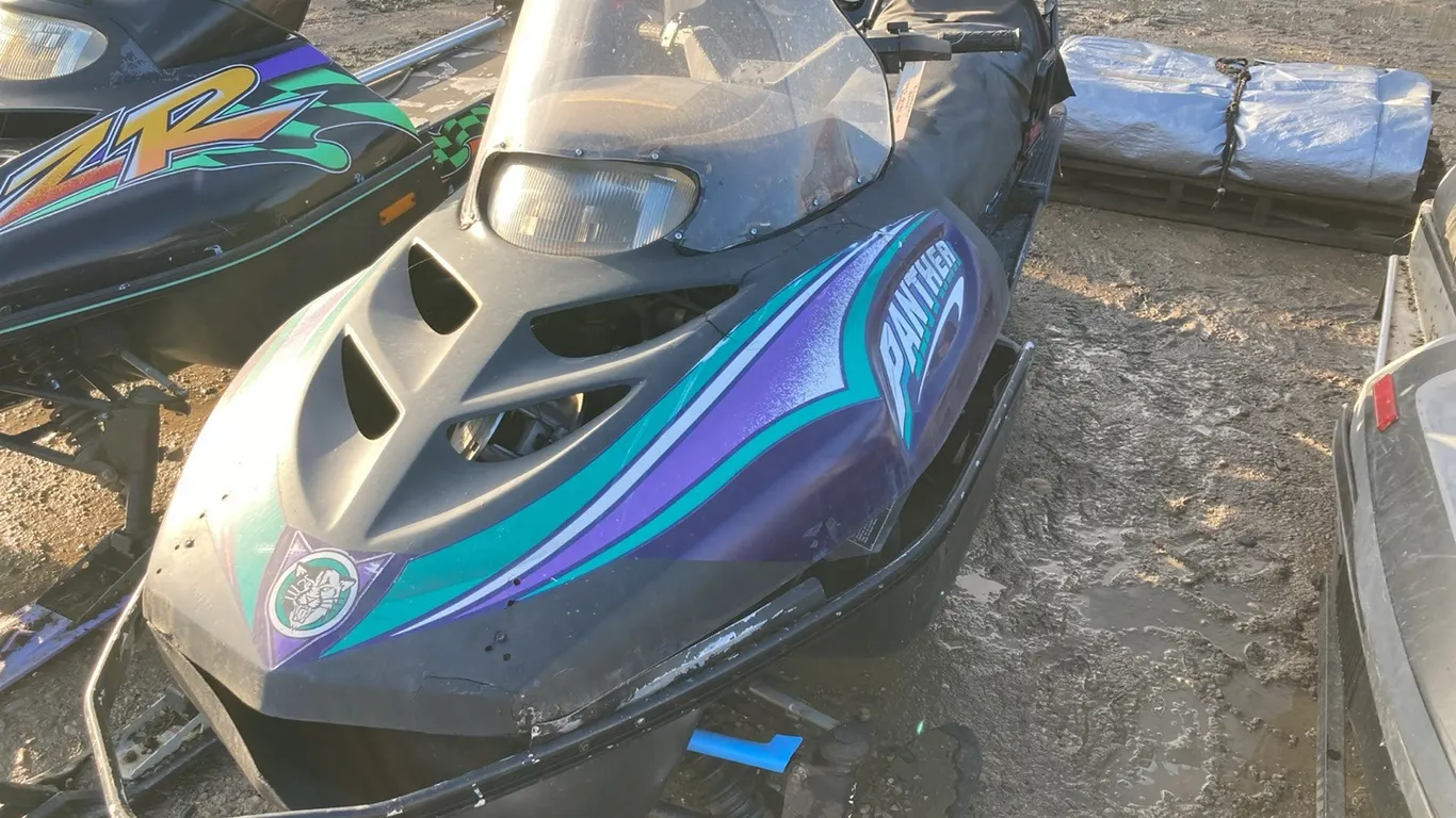 1995 Arctic Cat Panther Snowmobile VIN: 9633428