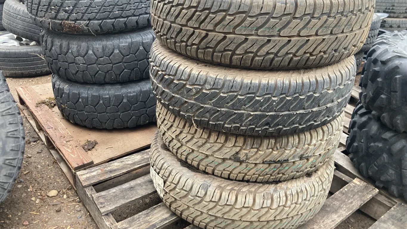 Set of (4) Dunlop RV 235/75R16 Tires