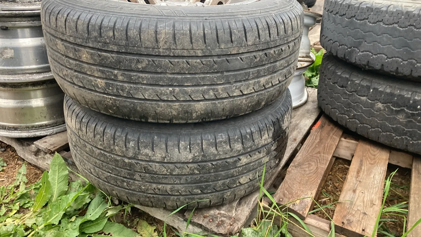 Pallet with Four Ranger 235/60R16 Tires and Chev Rims