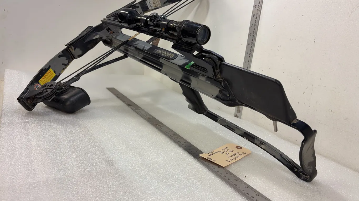 PSE Starfire II Crossbow, 150 lb, w/ Scope, Plastic Flambeau Case, SN: 283750 *Unreserved*