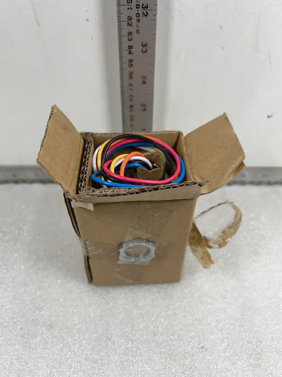 Tradeline AT150F 1022 24V, 50VA Transformer, approx. Dimensions of 5" x 4" x 4" *Unreserved*