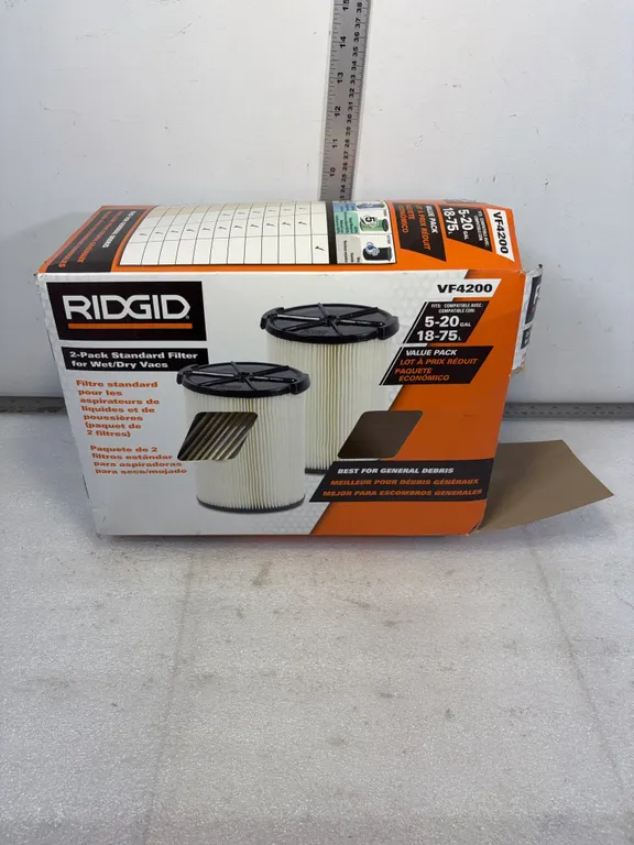 Box of 3 x Vacuum Hoses approx. 4ft L, and Rigid Vacuum Filter *Unreserved*