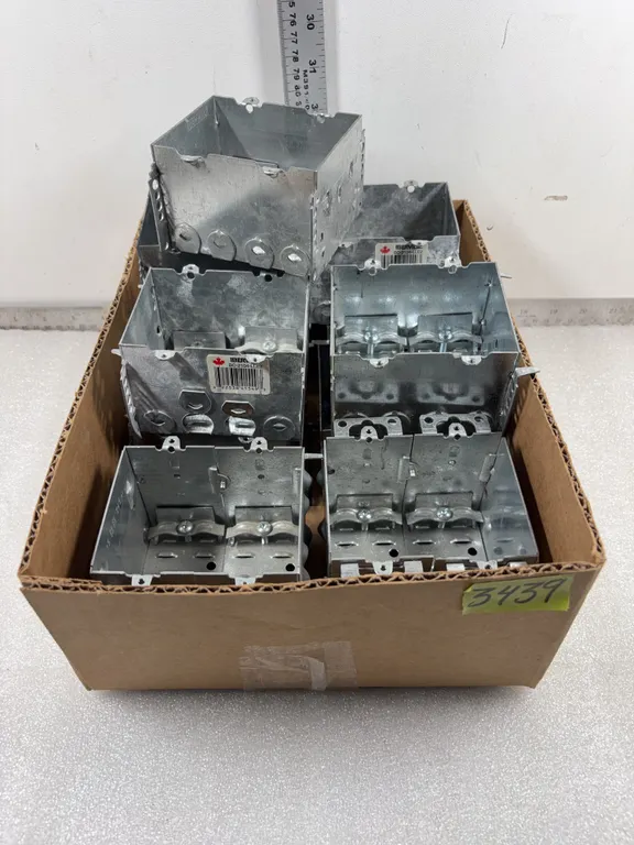 Box of 2 Gang Boxes, approx. 17 pce *Unreserved*