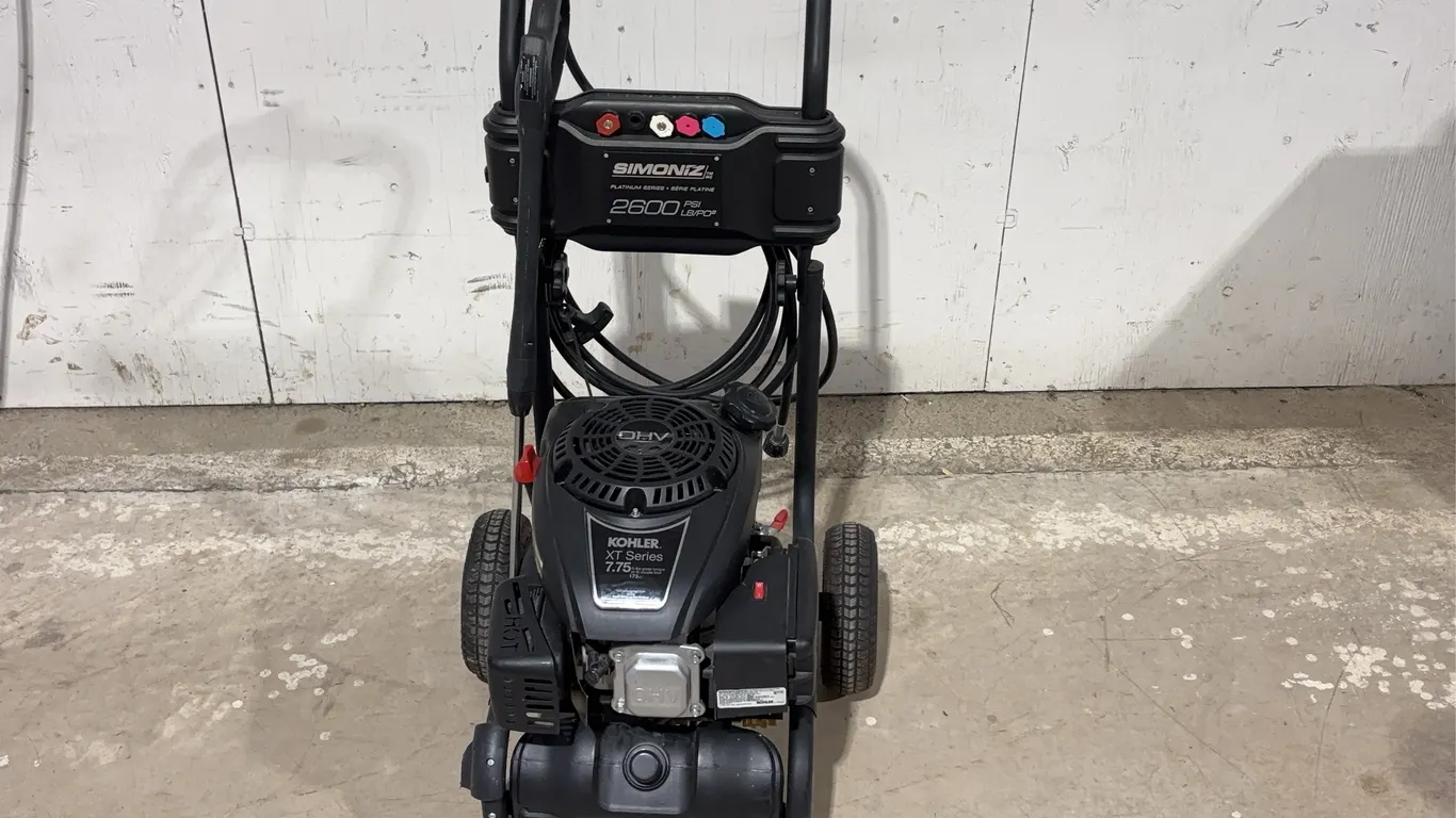 Simoniz Platinum 2600 PSI Gas Pressure Washer, with Kohler XT Series 173cc Motor *Unreserved*