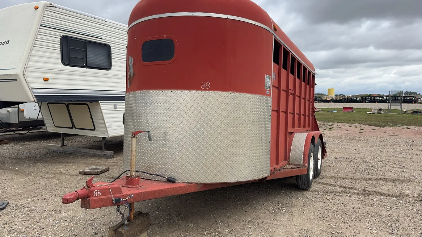 1989 Charmac 15' Dual Axle Bumper Pull Stock Trailer *Unreserved*