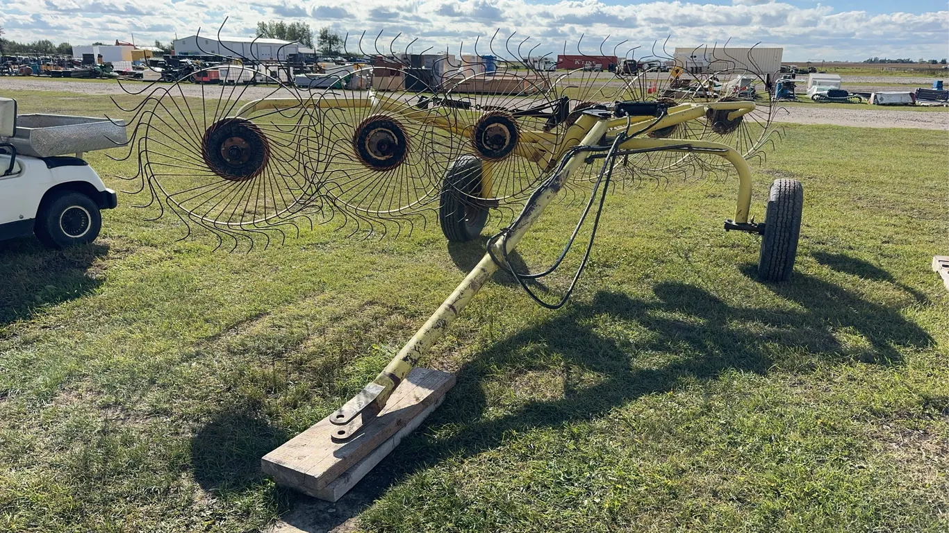 Vicon 19' Hydraulic 6 Wheel Rake, Pin Hitch *Unreserved*
