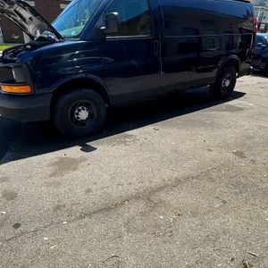 2008 Chevy Express Full-Size Van
