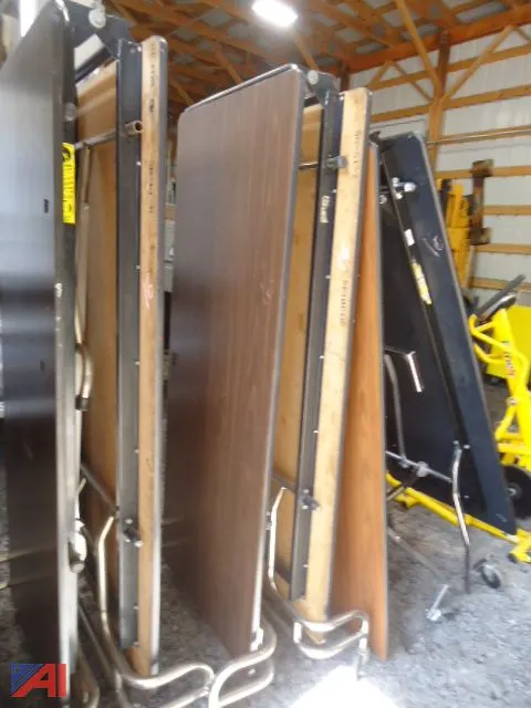 (4) Mobile Folding 6' Tables