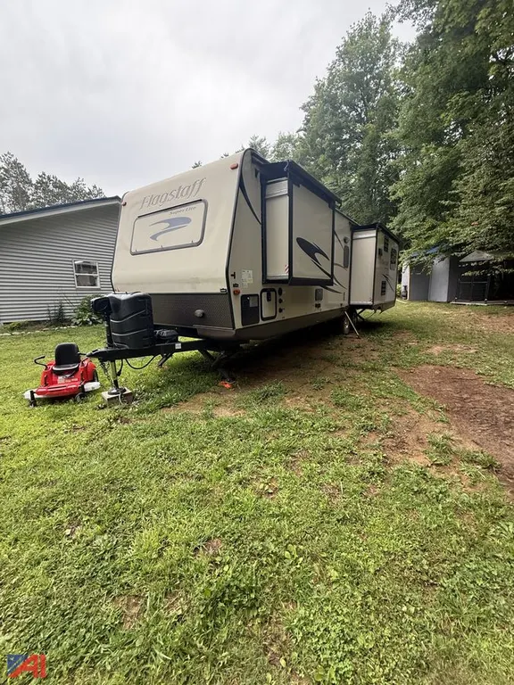2014 Flagstaff 27 RLWS Camper