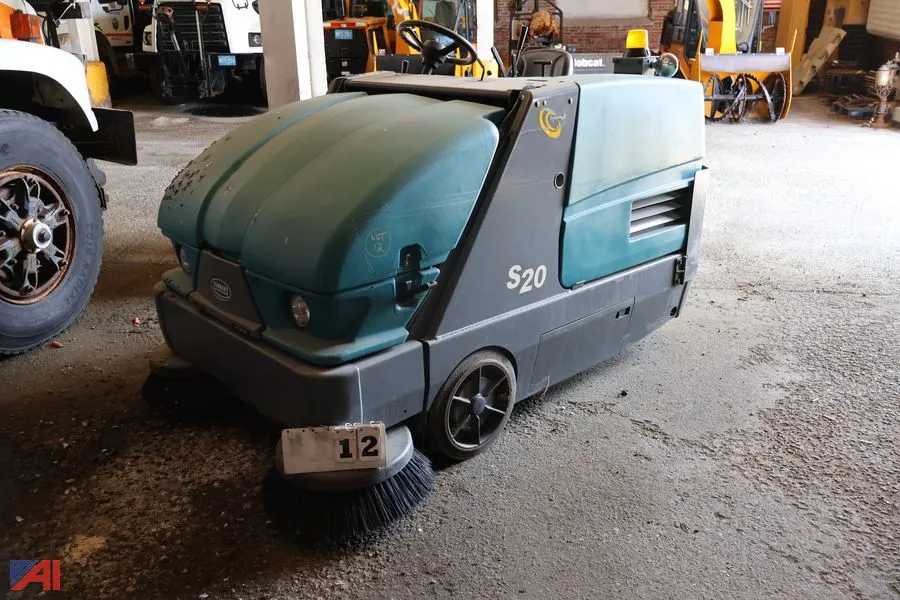 Tennant S20 Sweeper