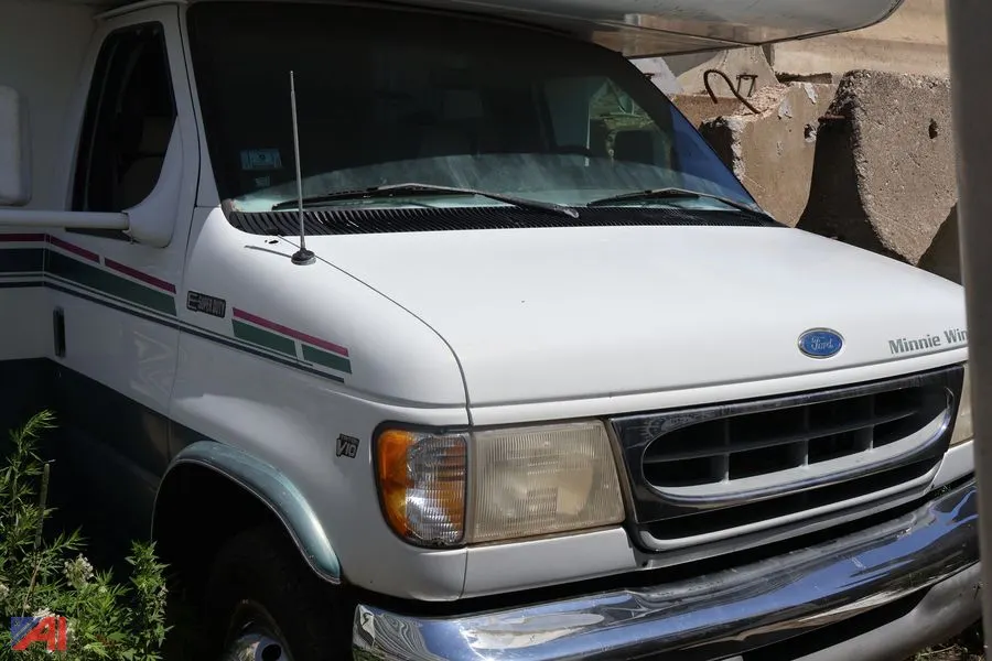 1997 Ford E450 Winnebego Camper