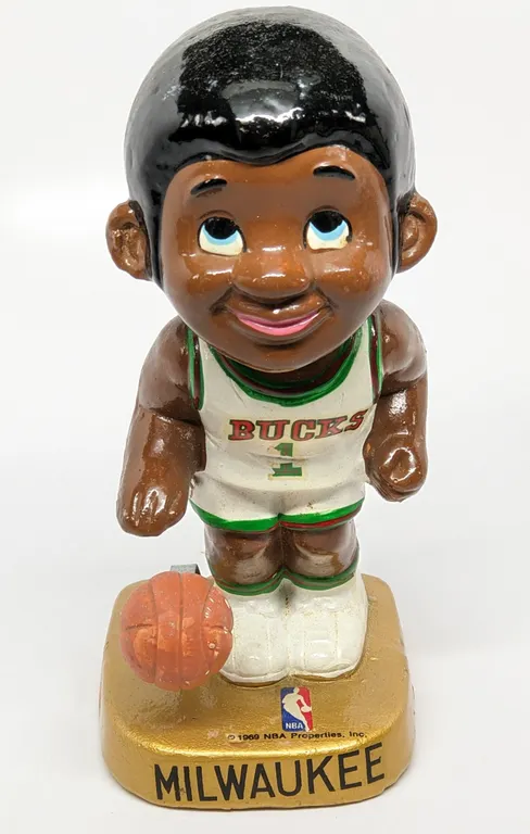 RARE 1969 MILWAUKEE BUCKS BASKETBALL DRIBBLER SPORTS SPECIALTIES (BOBBLEHEAD)