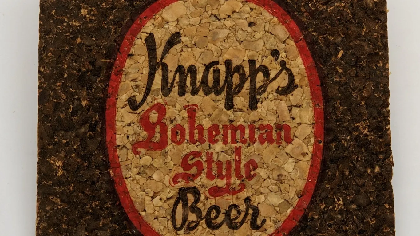 KNAPSTEIN'S KANPPS BOHEMIAN STYLE BEER CORK COASTER NEW LONDON WISCONSIN