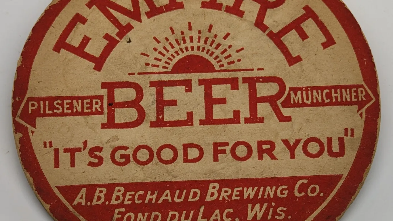 EMPIRE PILSENER & MUNCHENER BEER COATER A.B. BECHAUD BREWING FOND DU LAC WISCONSIN