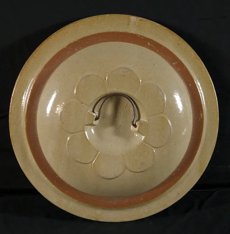 12 GAL RED WING STONEWARE BAIL HANDLED "PETAL" LID CROCK COVER