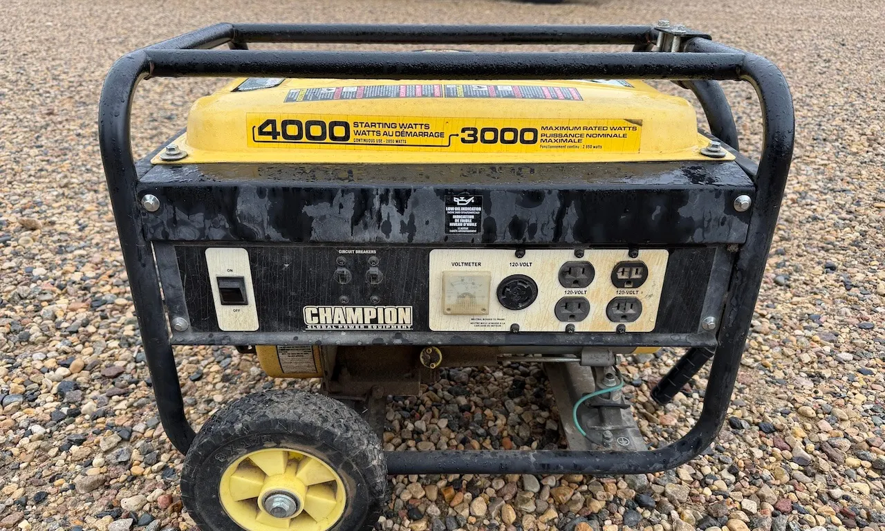 Champion 3000 Generator w/ wheels