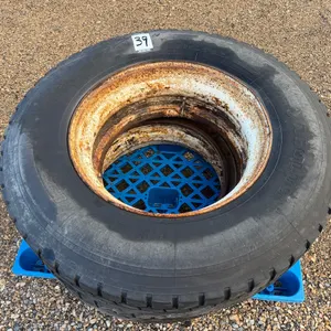 (2) 11R 24.5 Tires & Rims