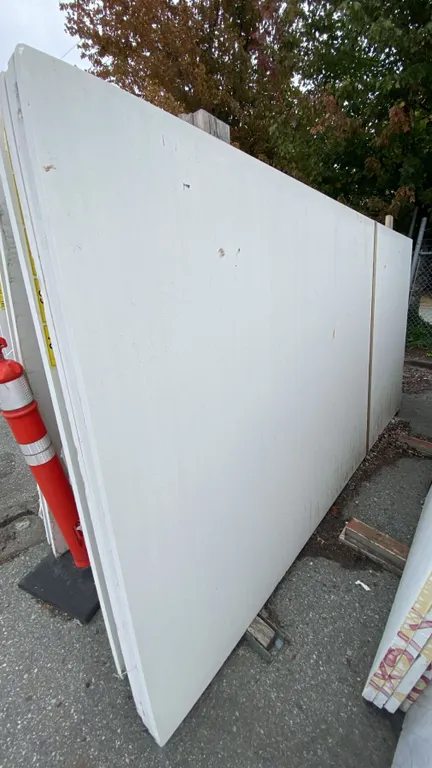 1 WHITE STONE COUNTERTOP SLAB APPROX 10' 7"L X 5' 4"W X 1 1/4" THICK