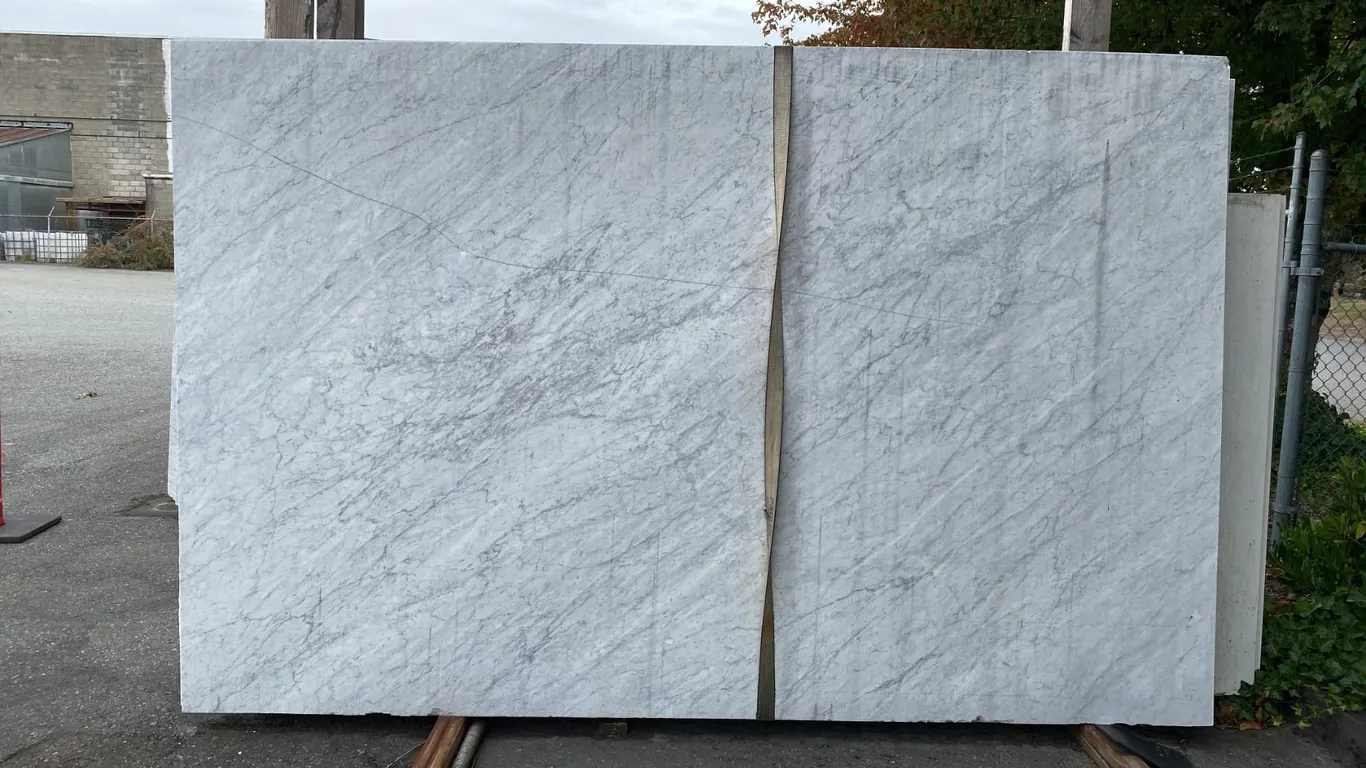 1 STONE COUNTERTOP SLAB WHITE WITH GREY GRAIN APPROX 10'L X 6.5'W X 3/4" THICK