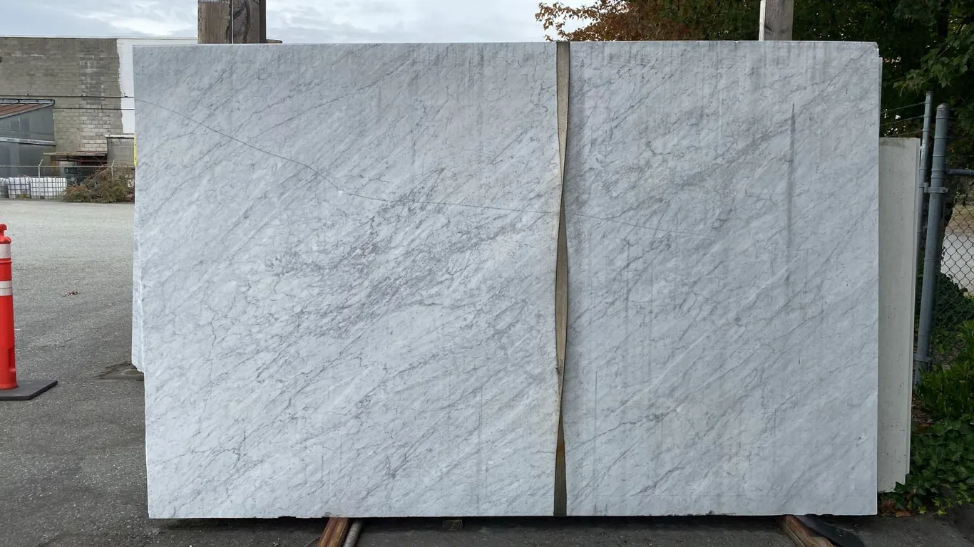 1 STONE COUNTERTOP SLAB WHITE WITH GREY GRAIN APPROX 10'L X 6.5'W X 3/4" THICK