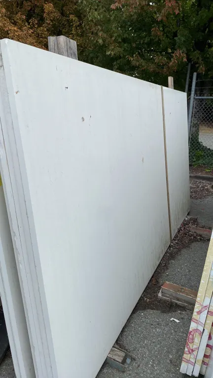 SAINT HELENS WHITE PRIMO STONE COUNTERTOP SLAB APPROX 10'L X 5' 4"W X 1 1/4" THICK
