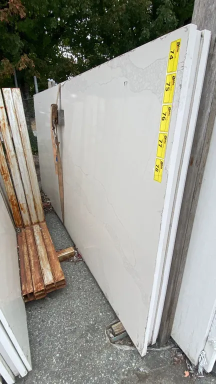 1 WHITE STONE WITH GREY GRAIN COUNTERTOP SLAB APPROX 10' 7"L X 5' 4"W X 1 1/4" THICK