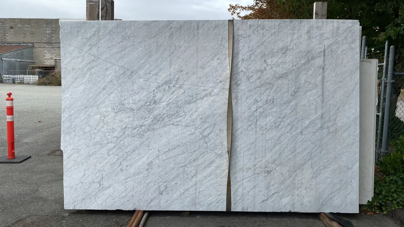 1 STONE COUNTERTOP SLAB WHITE WITH GREY GRAIN APPROX 10'L X 6.5'W X 3/4" THICK