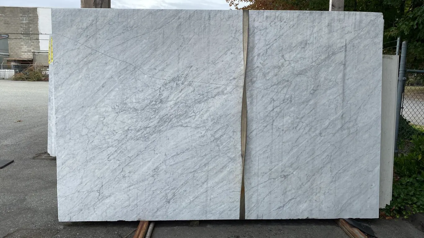 1 STONE COUNTERTOP SLAB WHITE WITH GREY GRAIN APPROX 10'L X 6.5'W X 3/4" THICK