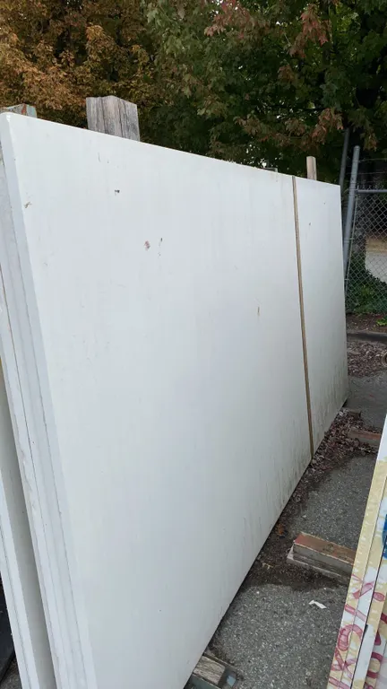SAINT HELENS WHITE PRIMO STONE COUNTERTOP SLAB APPROX 10'L X 5' 4"W X 1 1/4" THICK