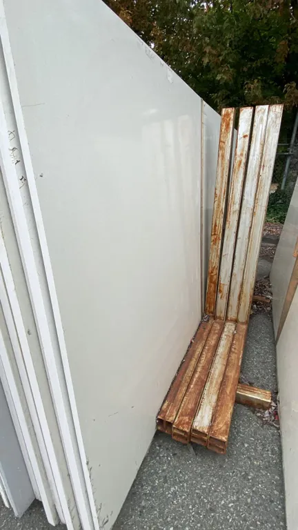 1 WHITE STONE COUNTERTOP SLAB APPROX 10' 7"L X 5' 4"W X 3/4" THICK
