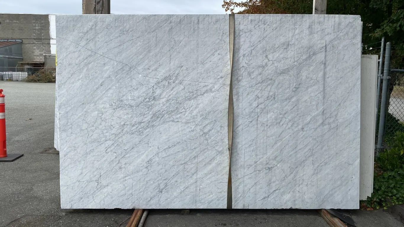 1 STONE COUNTERTOP SLAB WHITE WITH GREY GRAIN APPROX 10'L X 6.5'W X 3/4" THICK