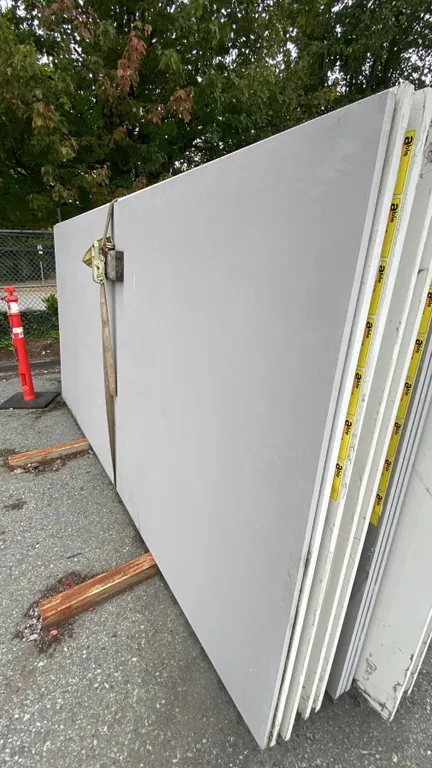 GREY PRIMO STONE COUNTERTOP SLAB APPROX 10' 6"L X 5' 4"W X 3/4" THICK