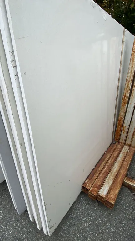 1 WHITE STONE COUNTERTOP SLAB APPROX 10' 7"L X 5' 4"W X 3/4" THICK
