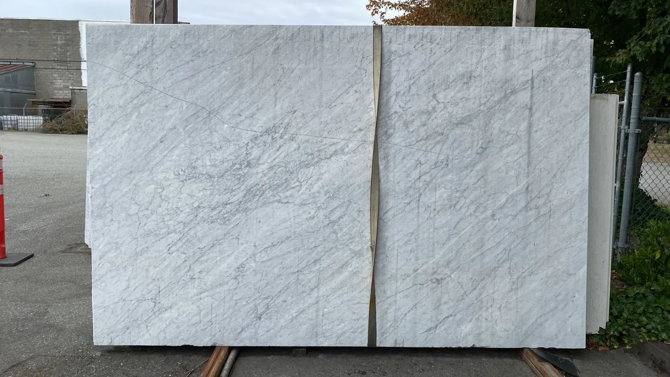 1 STONE COUNTERTOP SLAB WHITE WITH GREY GRAIN APPROX 10'L X 6.5'W X 3/4" THICK