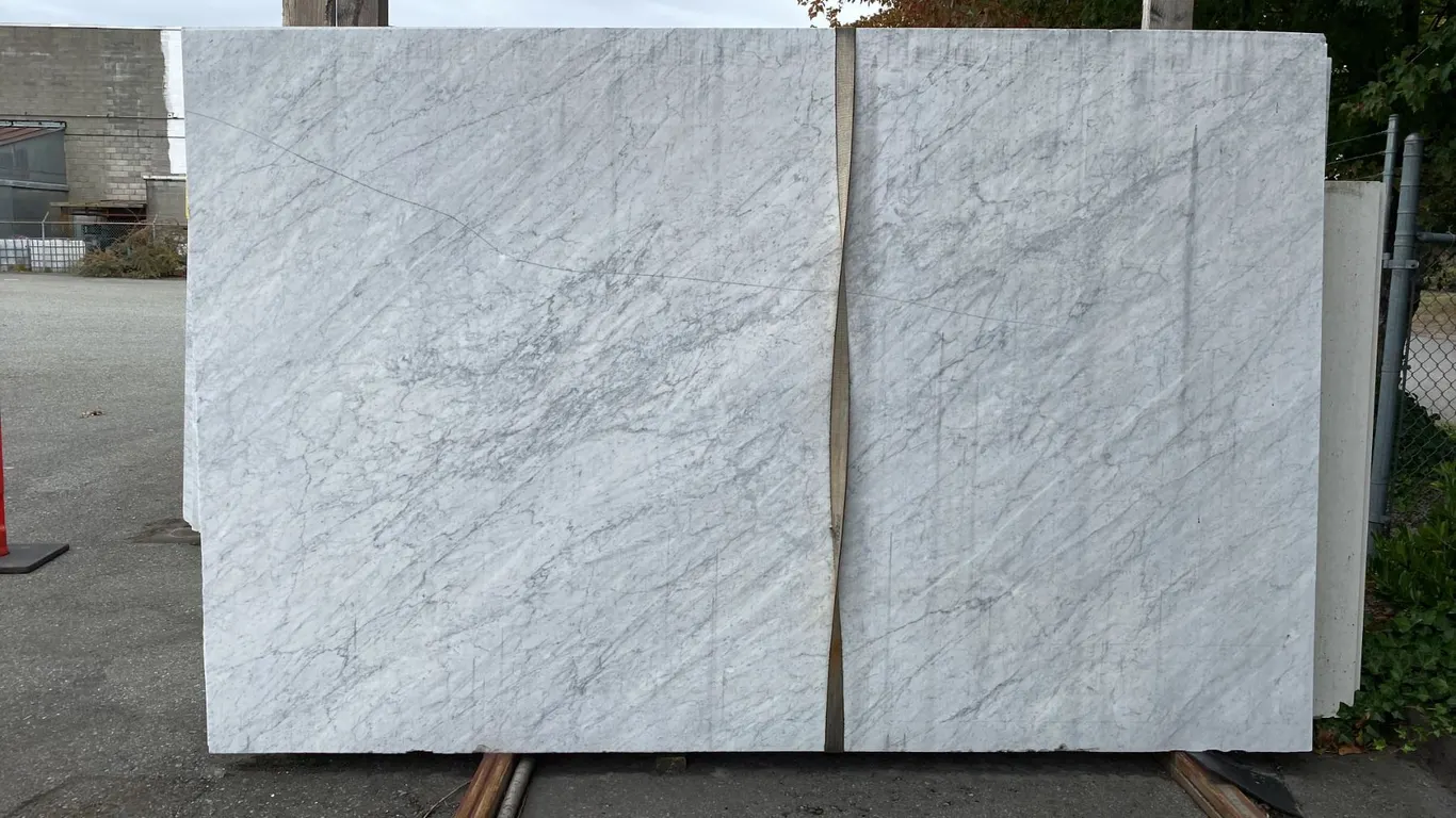 1 STONE COUNTERTOP SLAB WHITE WITH GREY GRAIN APPROX 10'L X 6.5'W X 3/4" THICK